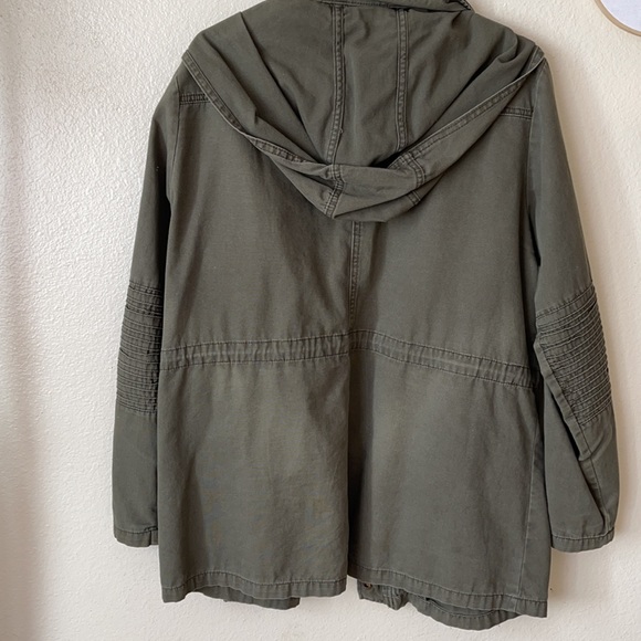 Green jacket - Picture 4 of 5